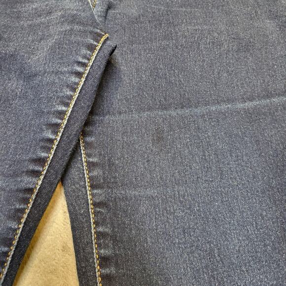 Levi's Jeans Womens 29 Blue 314 Shaping Straight Dark Wash Five Pocket Zip Fly - Picture 5 of 11